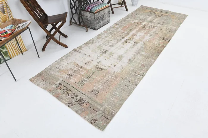 3′ x 10′ Tan-Ivory Turkish Vintage Rug – 4383