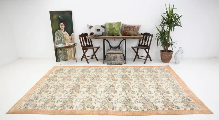 7′ x 10′ Tan-Ivory Turkish Vintage Rug – 4671