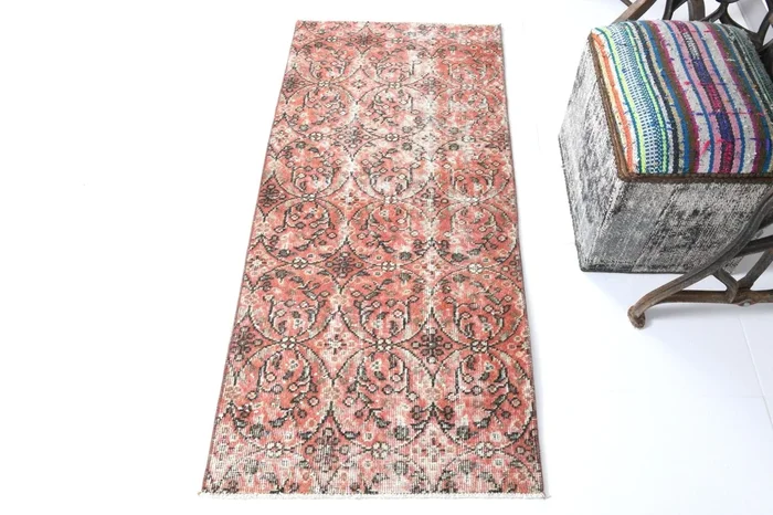 Vintage Runner Rug 2’3″ x 4’11” ft
