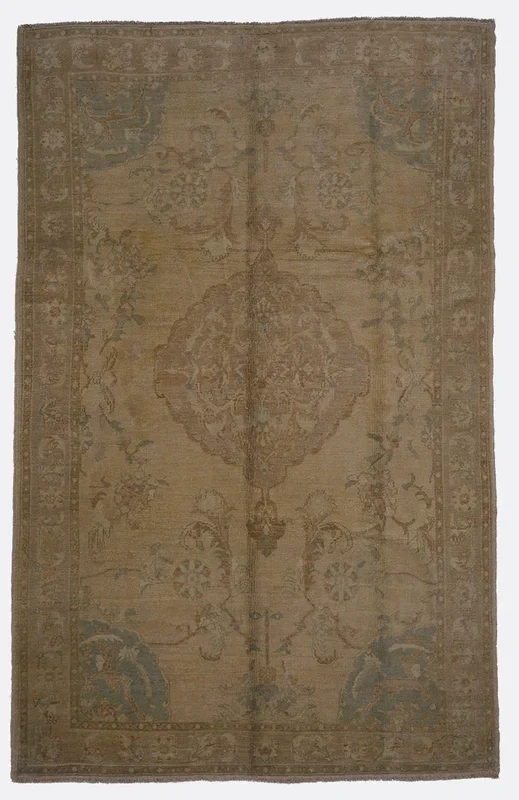 Vintage Turkish Oushak Rug – 5’9″ x 9′